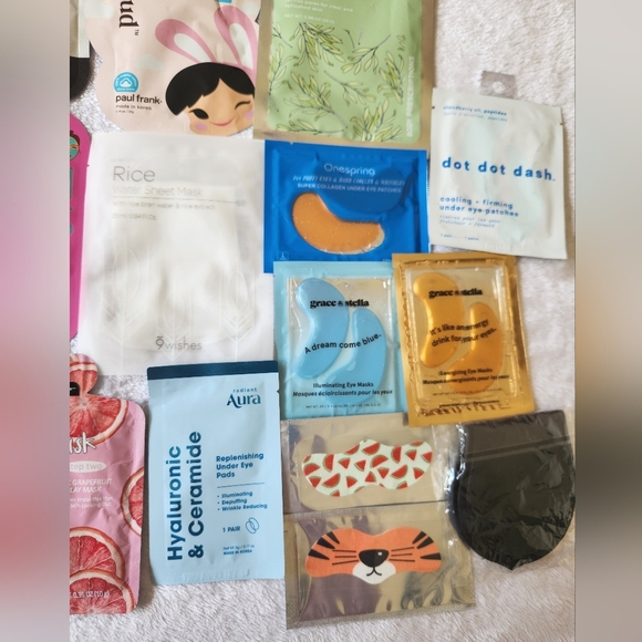 Rachel Pally Reversible Clutch Bag And Self Care Bundle - Picture 8 of 13